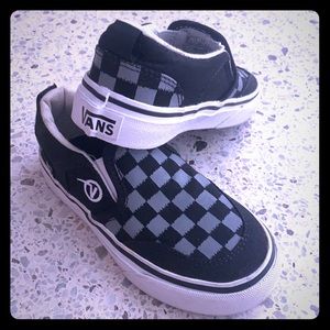 Vans slip on